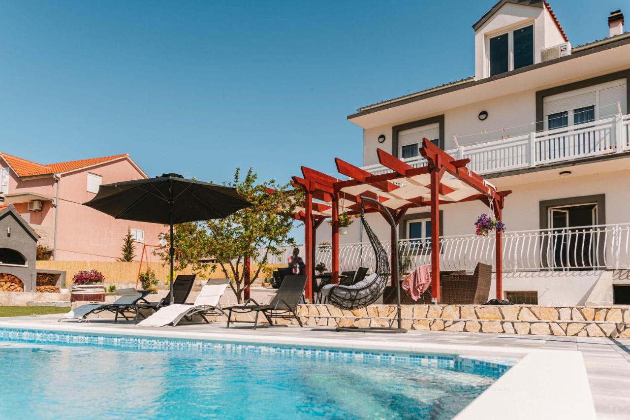 Guest House "The View" - With A Pool Donje Polje Exterior foto